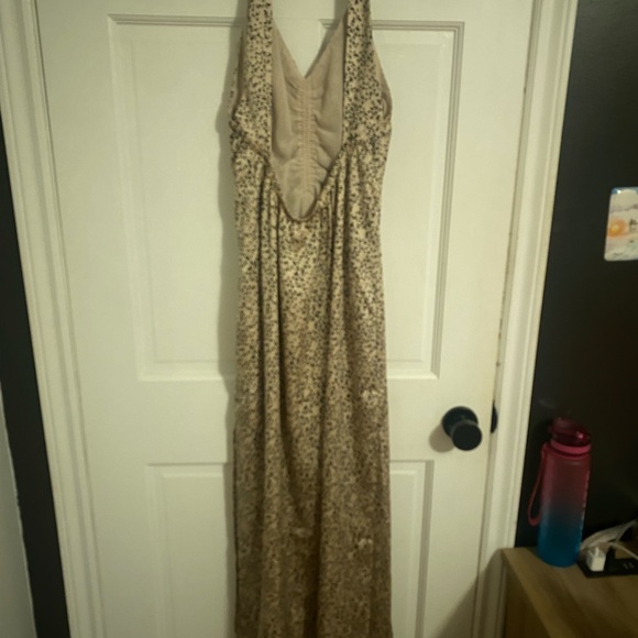 Beige patterned dress - Picture 2 of 2